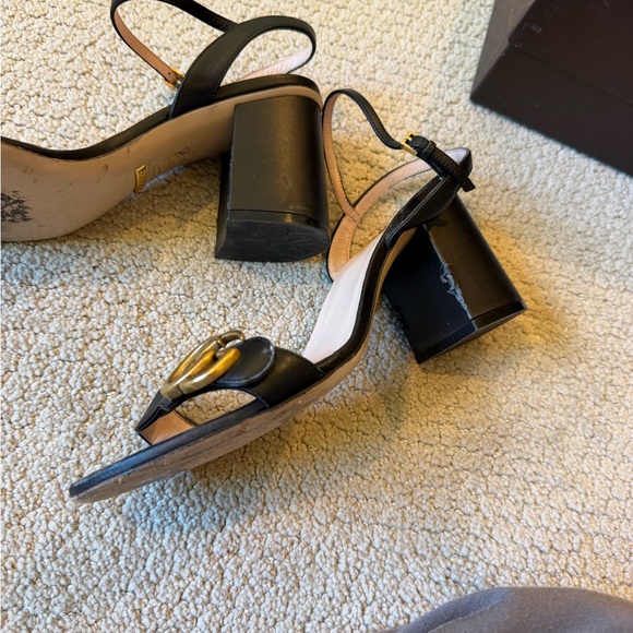 Gucci Black Leather Slingback Heels with Gold Double G - Picture 6 of 12